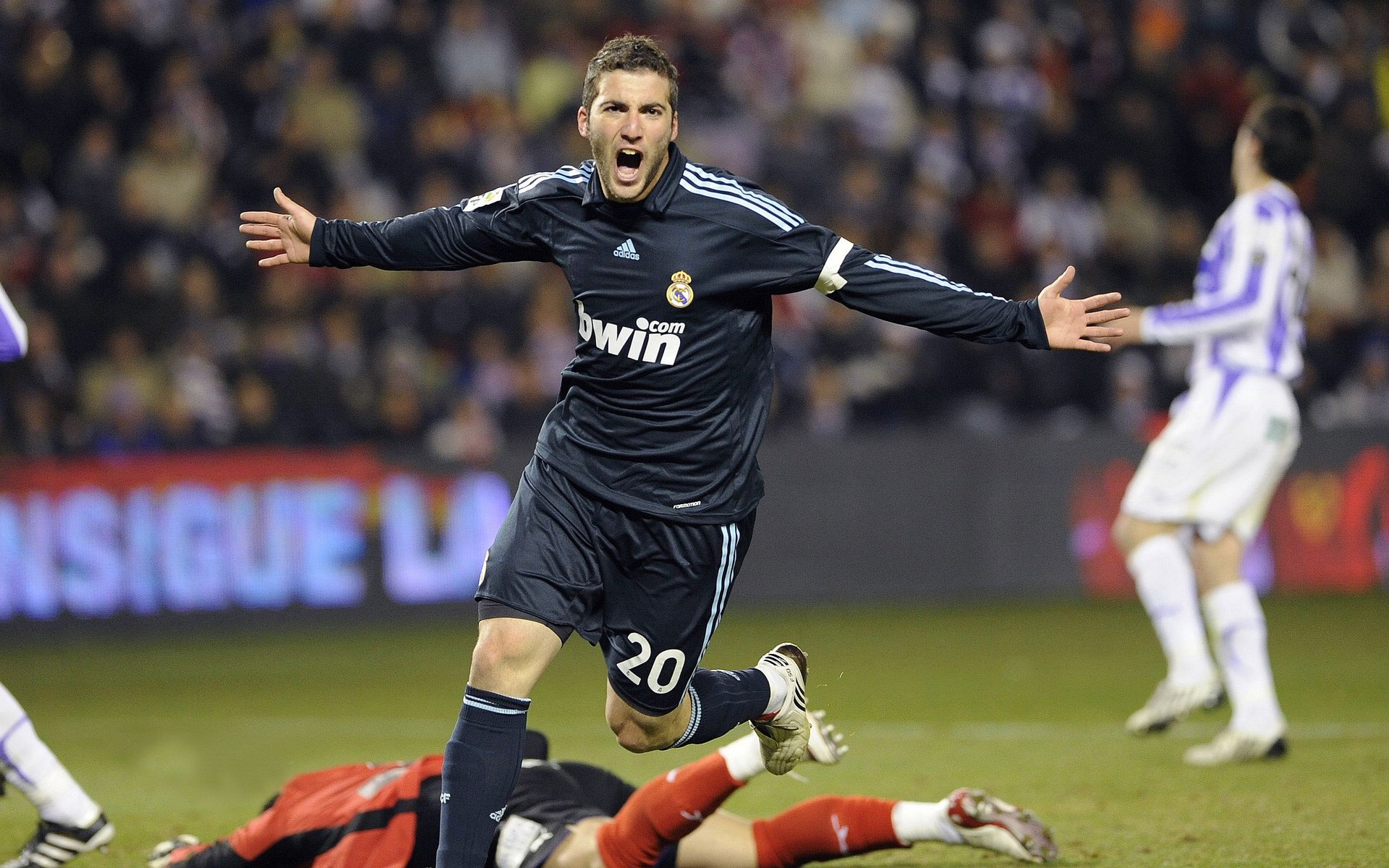 北欧风暴逆转太极虎，迪马利亚惊艳四座的斯德哥尔摩之夜