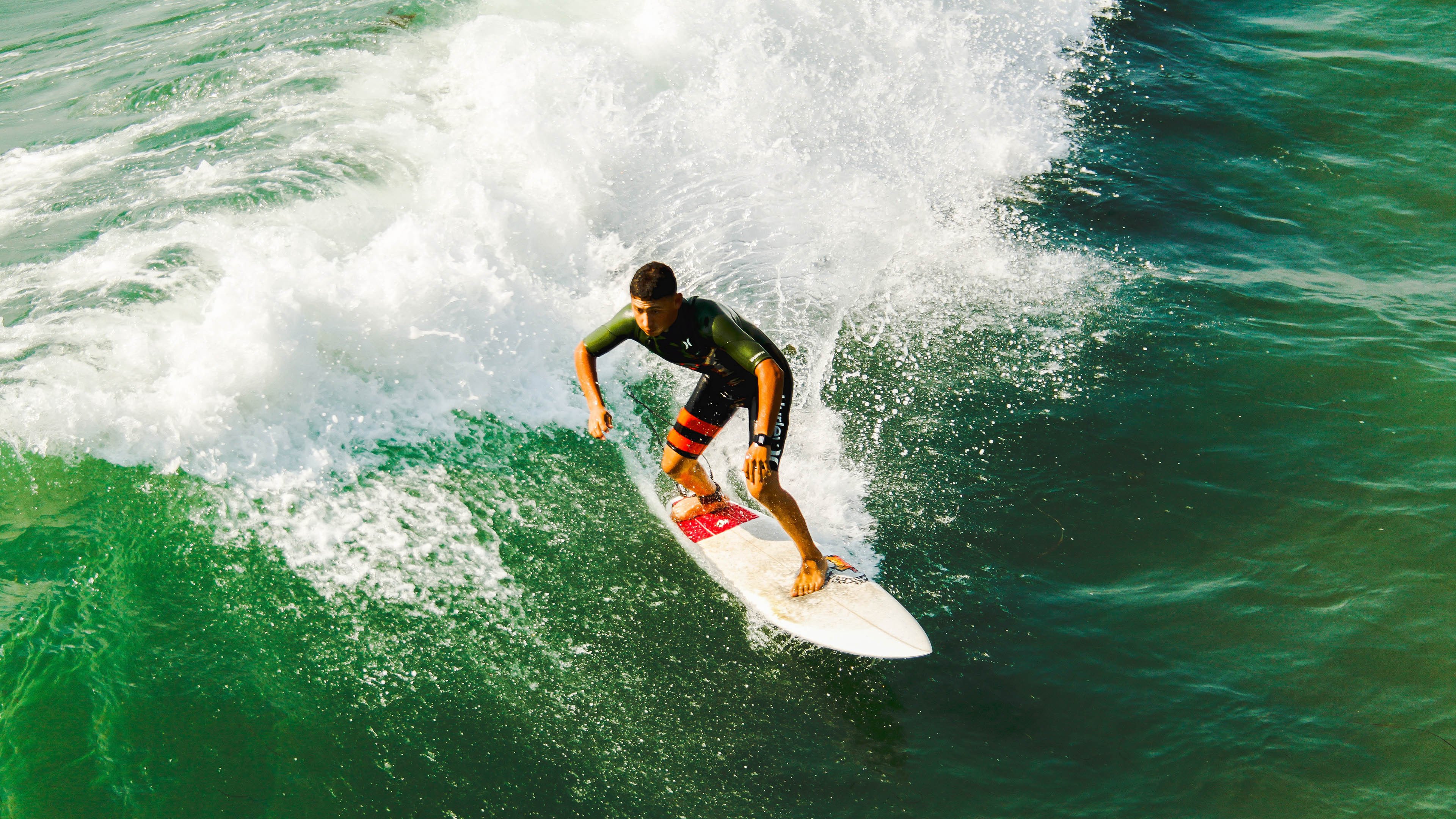 当F1揭幕战撞上CBA总决赛，一个体育迷的终极选择困难症